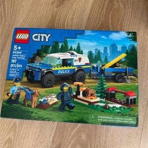 NIB LEGO City Mobile Police Dog Training Set new in box